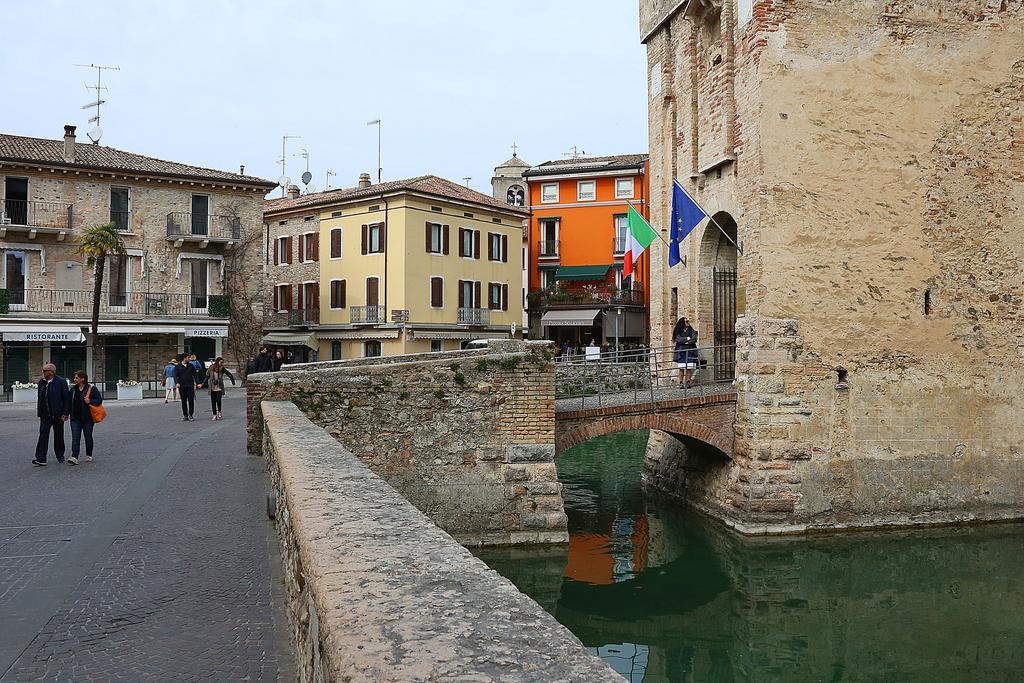 Aurora Sirmione Appartamenti Екстериор снимка